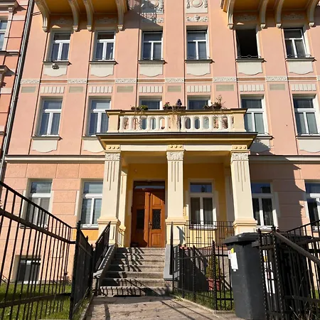 Jurincom Na Vyhlidce Appartement